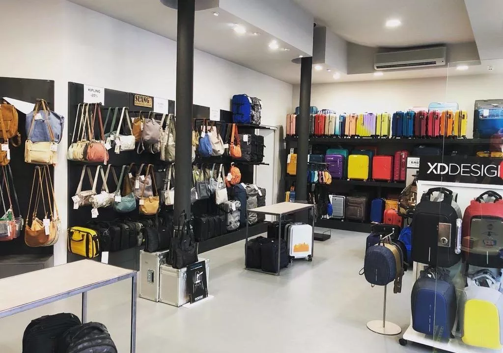 tienda maletas mochilas baqs calle diputacio barcelona